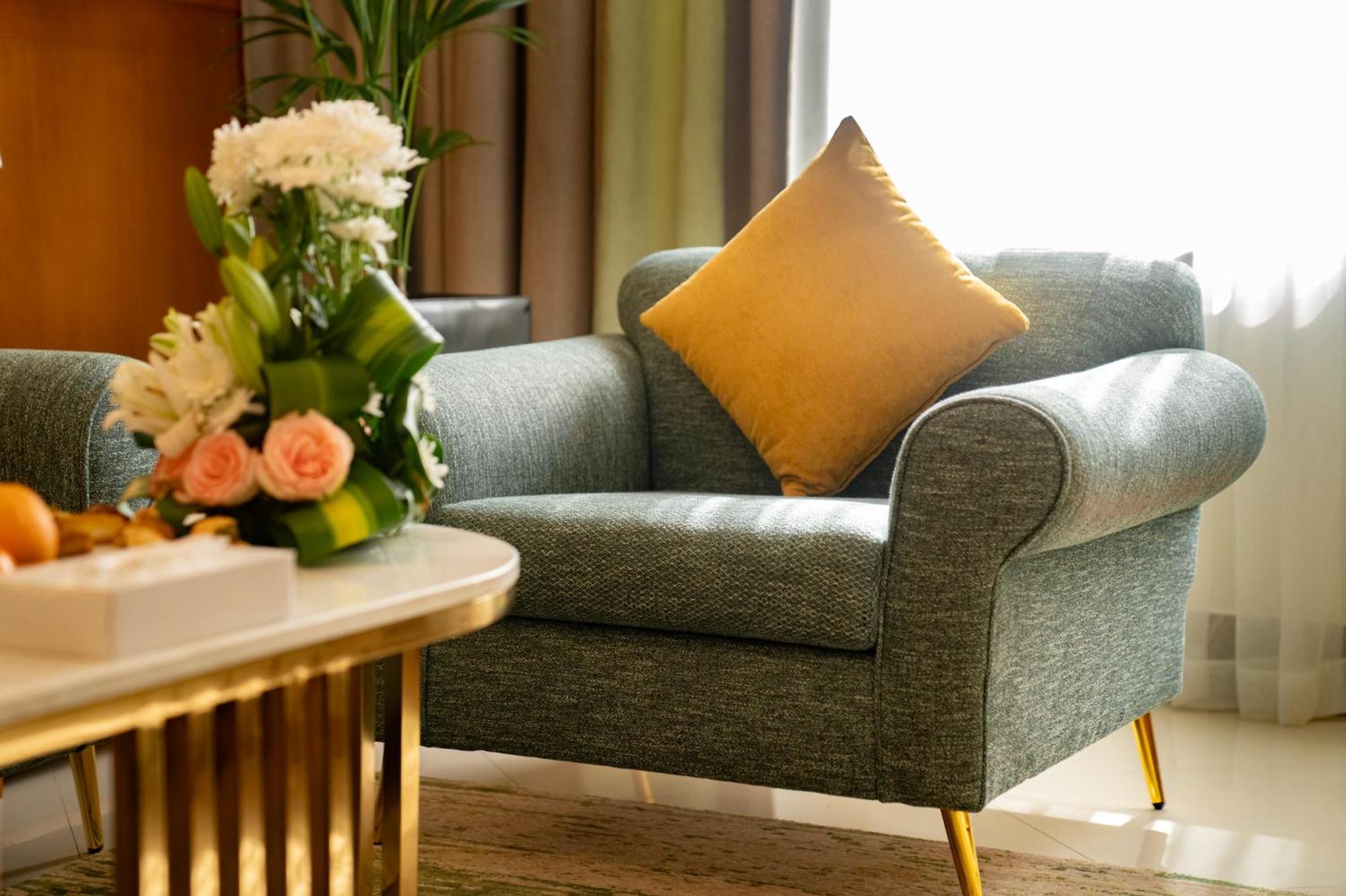 Emaar Grand Hotel Mecca Exterior foto A sofa